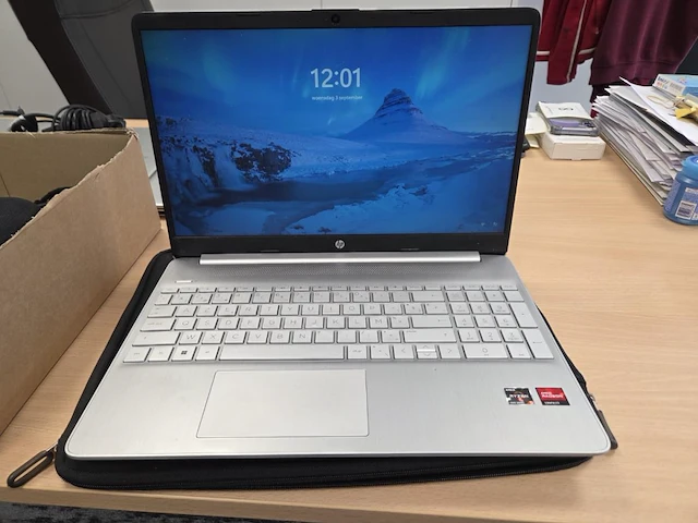 1 laptop hp - afbeelding 1 van  5