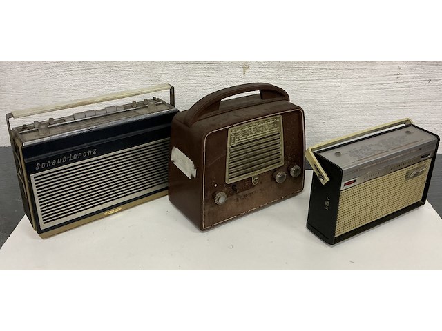1 lot :3 x oude radio's (niet getest) - afbeelding 1 van  2