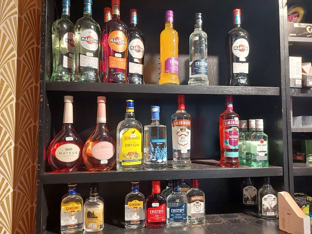 1 lot alcoholische dranken + rookwaren - afbeelding 5 van  16