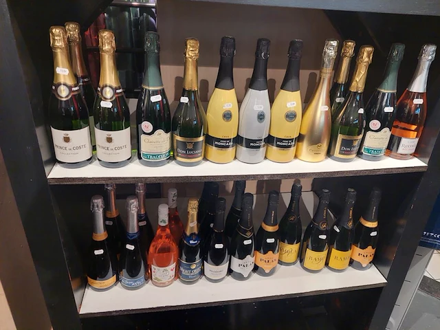 1 lot alcoholische dranken + rookwaren - afbeelding 9 van  16