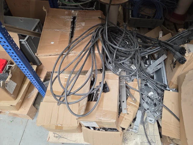 1 lot div bevestigingsmaterialen - afbeelding 12 van  20