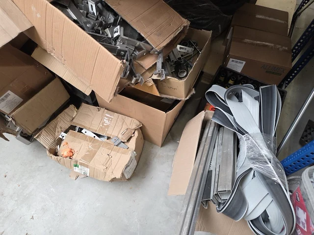 1 lot div bevestigingsmaterialen - afbeelding 19 van  20
