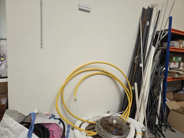 1 lot div buizen, ventilatieschachten en flexibels - afbeelding 1 van  17