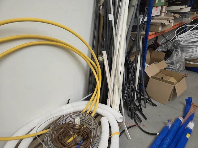 1 lot div buizen, ventilatieschachten en flexibels - afbeelding 14 van  17
