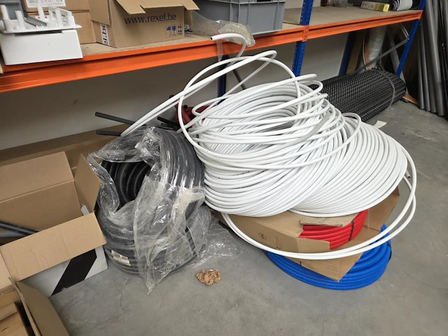 1 lot div buizen, ventilatieschachten en flexibels - afbeelding 16 van  17