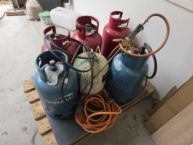 1 lot div gasflessen en roofingbranders - afbeelding 3 van  3