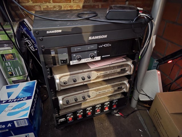 1 lot div muziekboxen en versterker jbsystems - afbeelding 1 van  15