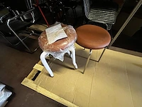 1 lot div stoelen + krukken - afbeelding 3 van  8