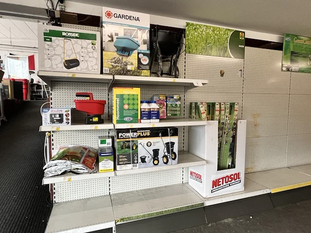 1 lot div tuinmaterialen - afbeelding 1 van  9