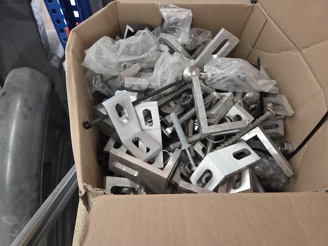 1 lot elektrische onderdelen en kabels - afbeelding 8 van  13