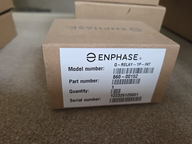 1 lot enphasr split row + relays - afbeelding 11 van  12
