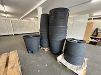 1 lot grote kunststof plantenbakken - afbeelding 1 van  4