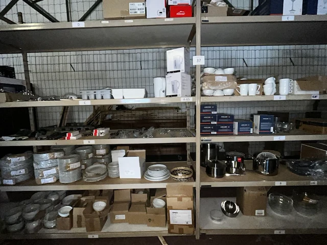 1 lot keukenmateriaal - afbeelding 1 van  13