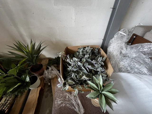 1 lot kunstplanten - afbeelding 3 van  4
