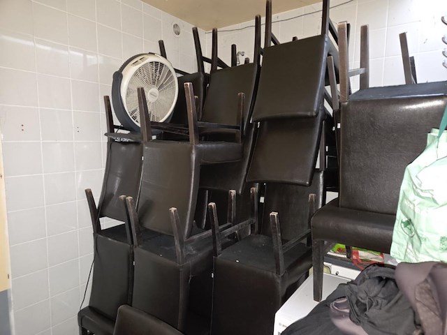 1 lot plm 25 semi lederen stoelen - afbeelding 1 van  5