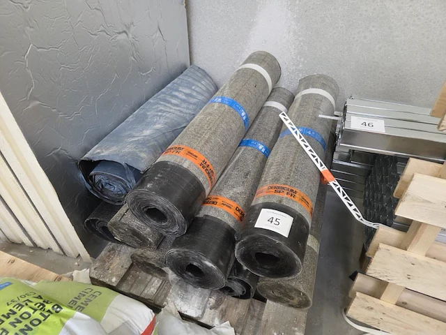 1 lot rollen roofing wo derbigum - afbeelding 1 van  2