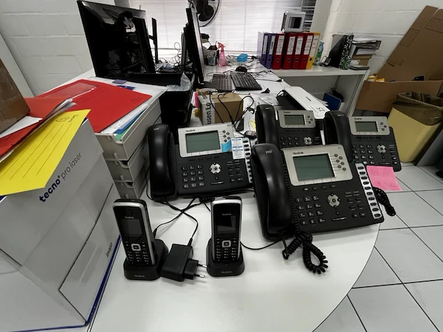 1 lot telefonie yealink - afbeelding 1 van  6