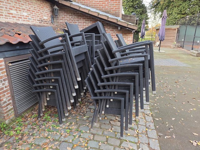 1 lot terrasmeubilair in wicker - afbeelding 18 van  18