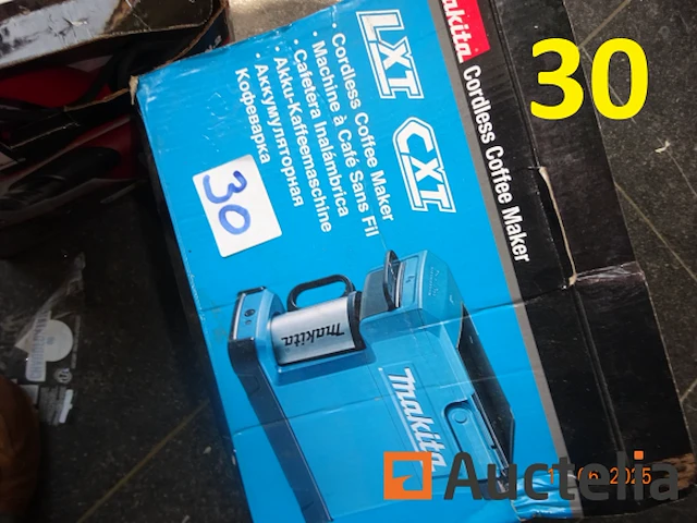 1 makita boormachine, 1 heteluchtpistool, 1 makita draadloze koffiemachine - afbeelding 4 van  6