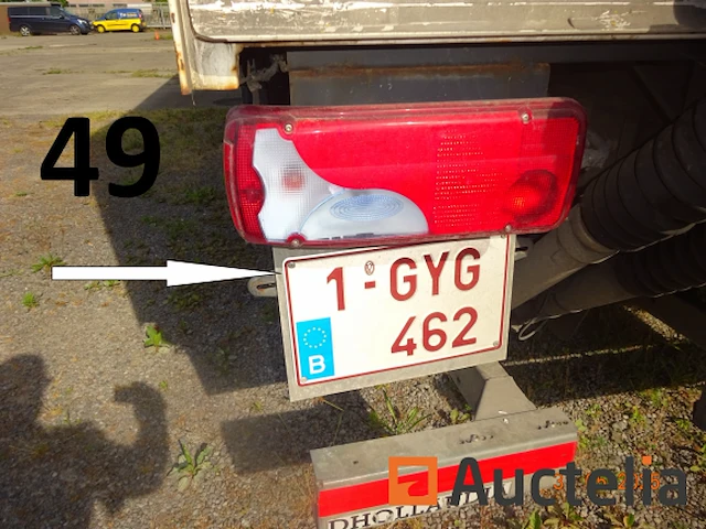 1 man vrachtwagen immat. 1gyg462, 1e inschrijving 02/06/2016, chassis 343950, 2 kentekenboekjes (thuis en voertuig), 1 identificatierapport. waarschuwing, voertuig niet getest vanwege batterijstoring, startte niet tijdens de expertise. een bezoek aan dit voertuig is aan te bevelen. - afbeelding 6 van  31
