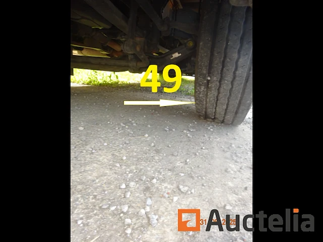 1 man vrachtwagen immat. 1gyg462, 1e inschrijving 02/06/2016, chassis 343950, 2 kentekenboekjes (thuis en voertuig), 1 identificatierapport. waarschuwing, voertuig niet getest vanwege batterijstoring, startte niet tijdens de expertise. een bezoek aan dit voertuig is aan te bevelen. - afbeelding 27 van  31