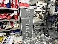 1 metalen dossierkast