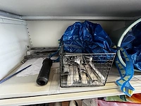 1 metalen folderhouder met inhoud - afbeelding 2 van  7