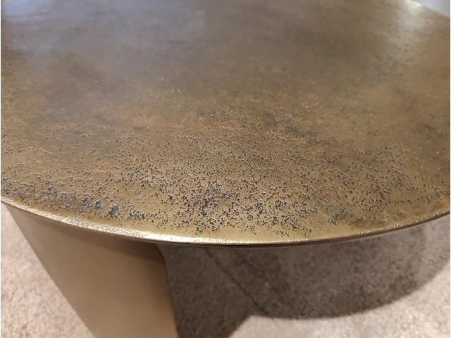 1 metalen goudkleurige salontafel flamant - afbeelding 3 van  3