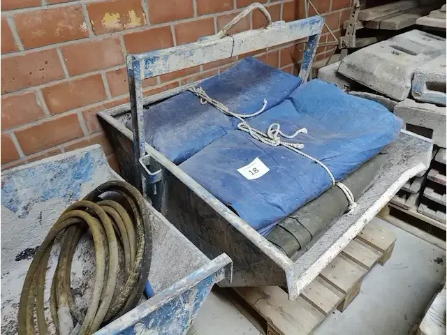 1 metalen kraanbak/container boscaro - afbeelding 1 van  2