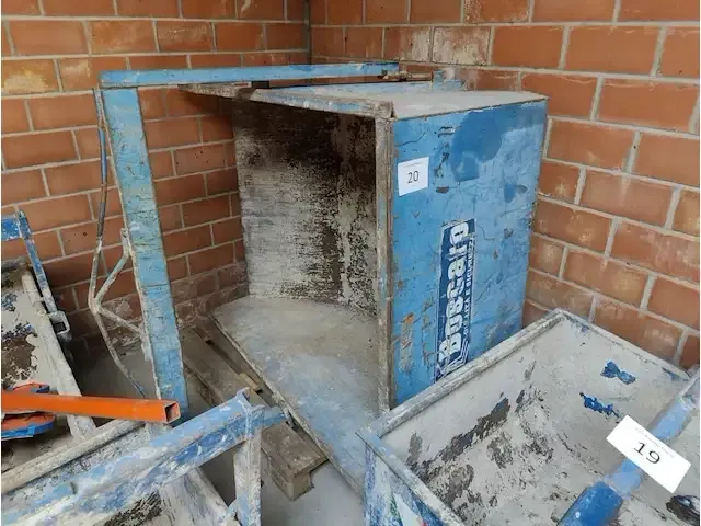 1 metalen kraanbak/container boscaro - afbeelding 1 van  3