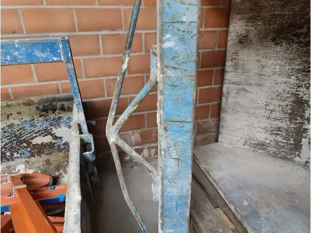 1 metalen kraanbak/container boscaro - afbeelding 3 van  3