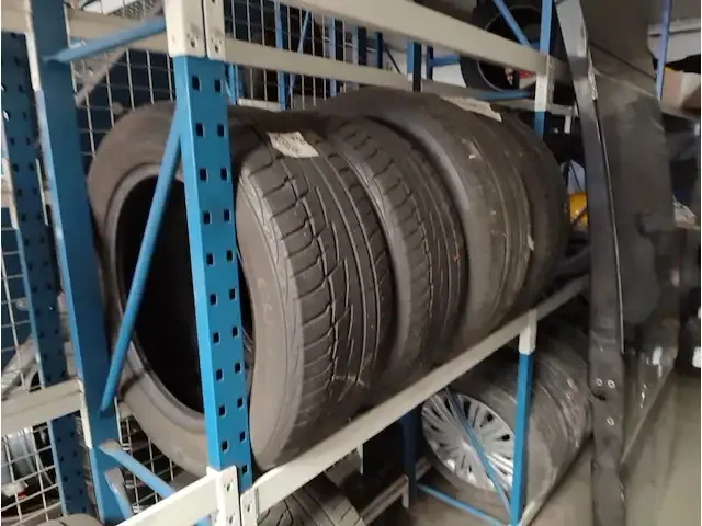 1 metalen magazijn/bandenstelling - afbeelding 3 van  29