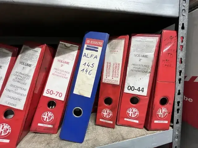 1 metalen rek met inhoud - afbeelding 5 van  5