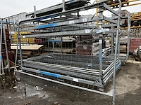 1 metalen transportbok inh plm 8 heras hekken