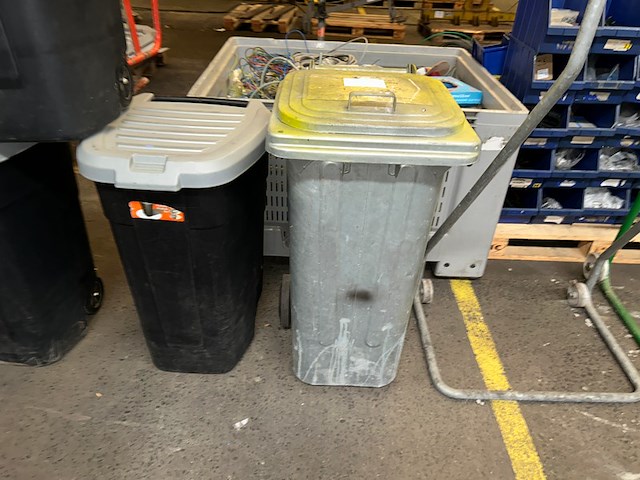 1 mobiele afvalcontainer - afbeelding 1 van  3