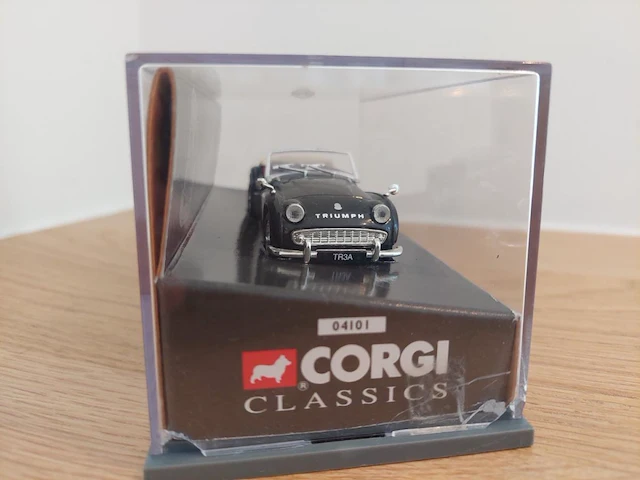 1 modelwagen corgi classics triumph tr3a open top - afbeelding 4 van  5