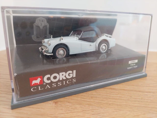 1 modelwagen corgi classics triumph tr3a soft top - afbeelding 2 van  5