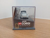 1 modelwagen corgi classics triumph tr3a soft top - afbeelding 4 van  5