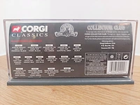 1 modelwagen corgi classics triumph tr3a soft top - afbeelding 5 van  5