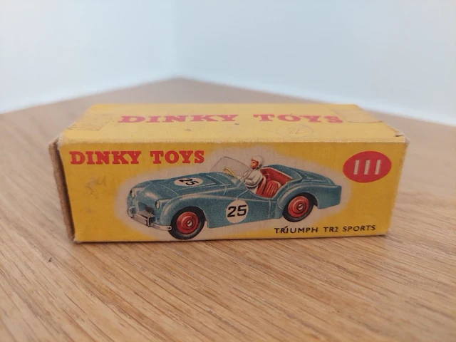 1 modelwagen dinky toys triumph tr2 sports - afbeelding 4 van  5
