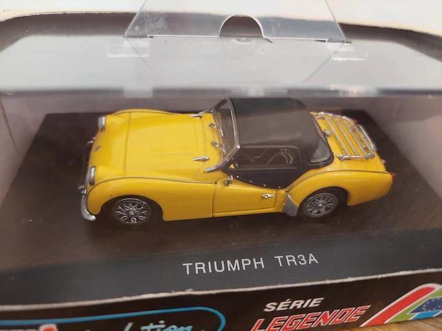 1 modelwagen jouef triumph tr3a - afbeelding 2 van  5