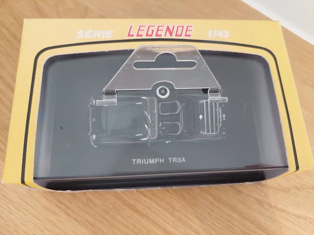 1 modelwagen jouef triumph tr3a - afbeelding 3 van  5