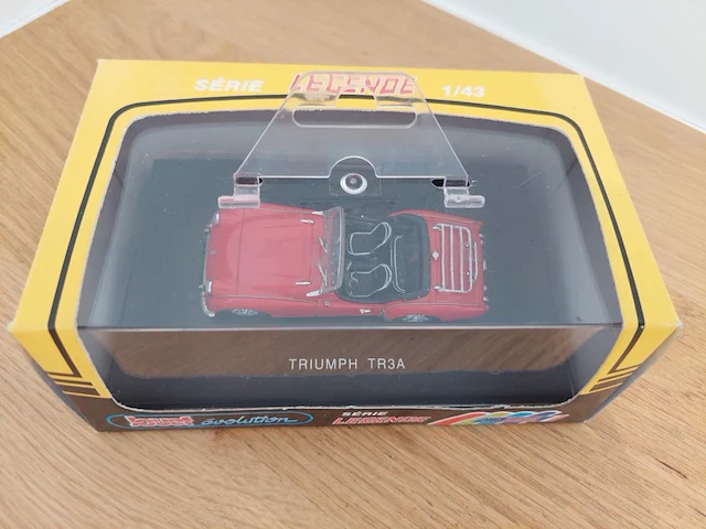 1 modelwagen jouef triumph tr3a - afbeelding 3 van  5