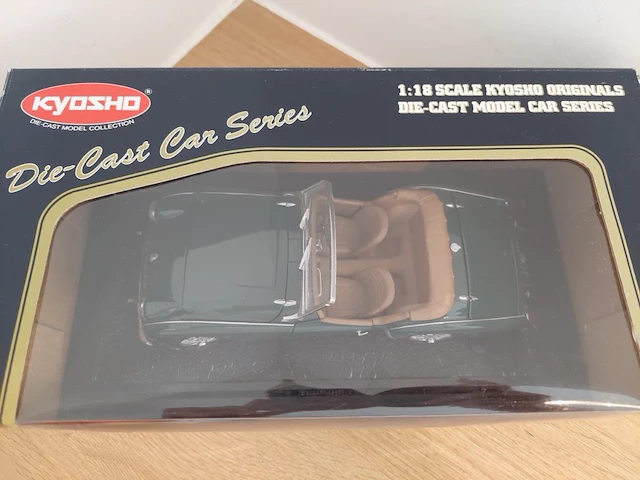 1 modelwagen kyosho triumph - afbeelding 3 van  4