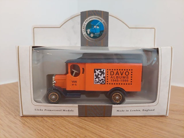 1 modelwagen lledo promotional models renault van davo n°6 - afbeelding 1 van  3