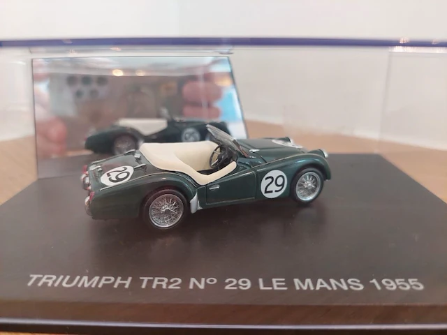 1 modelwagen triumph tr2 n° 29 le mans 1955 - afbeelding 2 van  3