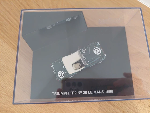 1 modelwagen triumph tr2 n° 29 le mans 1955 - afbeelding 3 van  3