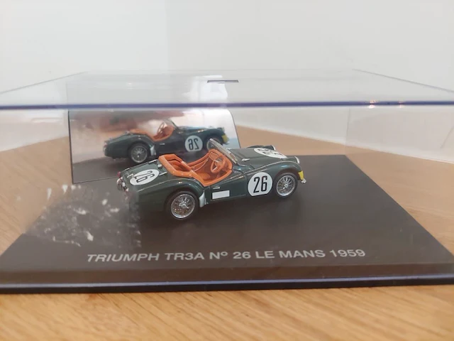 1 modelwagen triumph tr3a n° 26 le mans 1959 - afbeelding 2 van  3