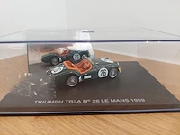 1 modelwagen triumph tr3a n° 26 le mans 1959 - afbeelding 2 van  3