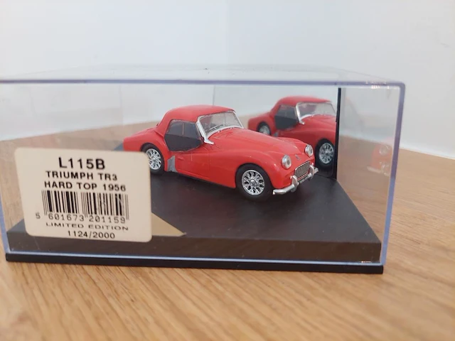 1 modelwagen vitesse triumph tr3 hard top 1956 - afbeelding 2 van  3